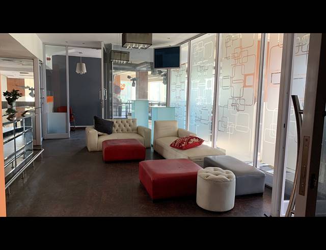 410M² BUSINESS FOR SALE IN POINT WATERFRONT